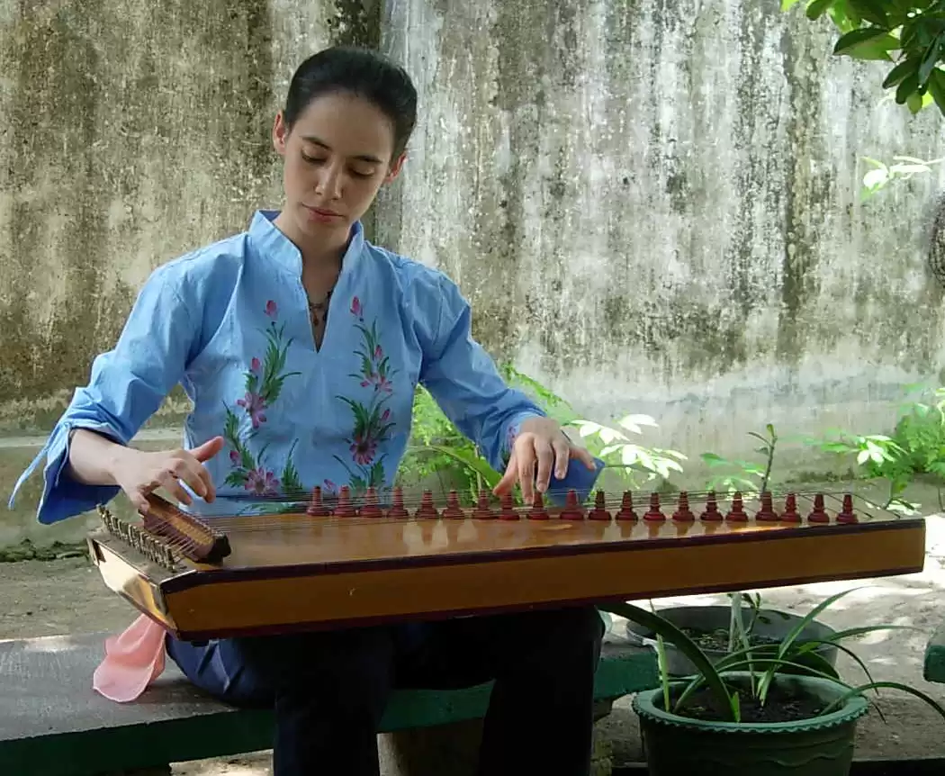 Memperkenalkan-Kekayaan-Musik-Tradisional-Indonesia-